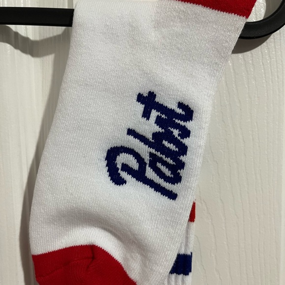 Pabst Blue Ribbon (White) Socks - New Without Tags - Picture 2 of 3